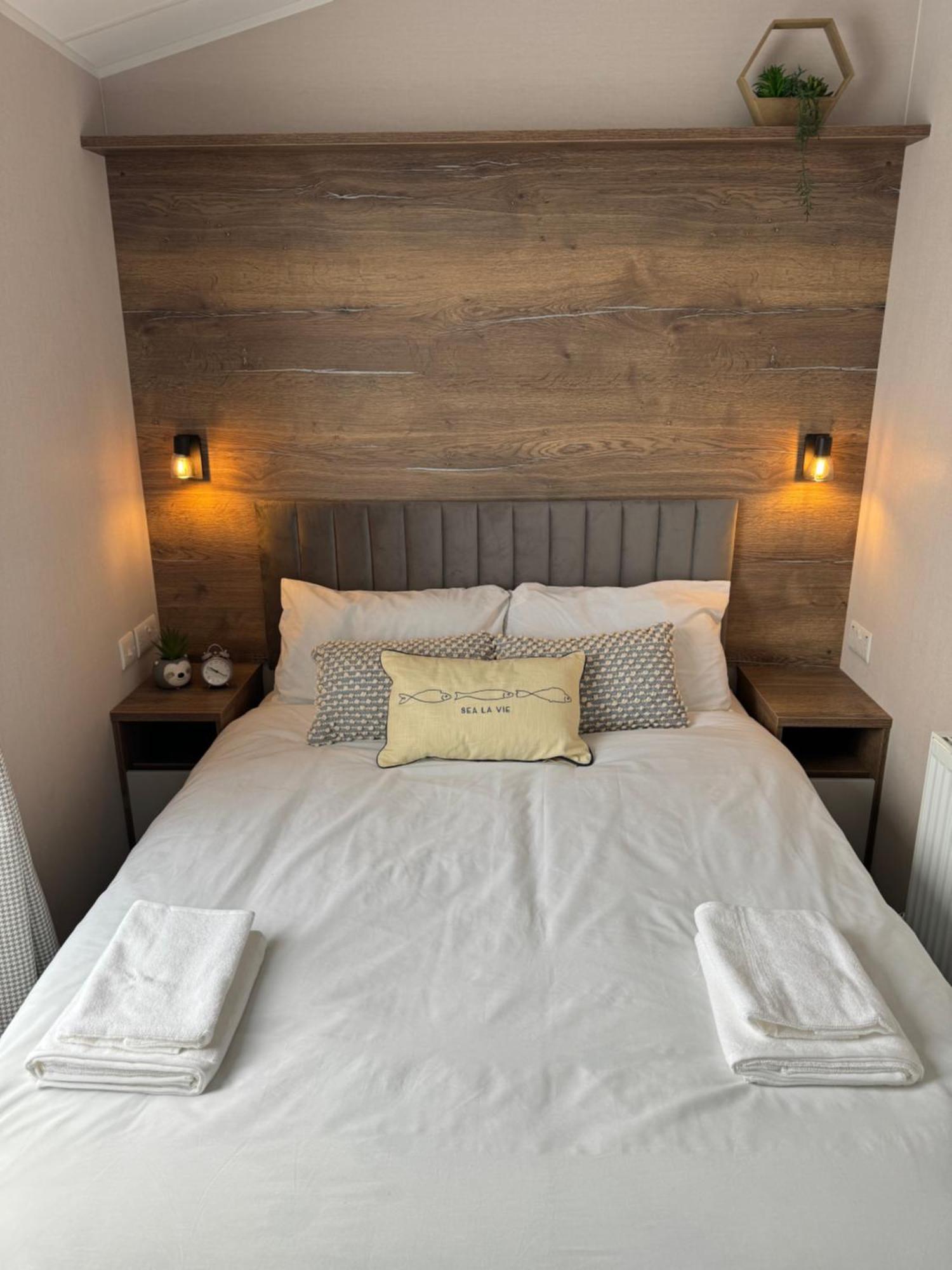Sea La Vie Lodge New Quay  Bagian luar foto